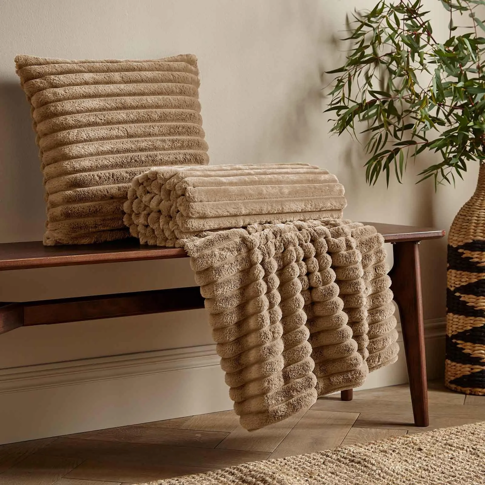 Cosy Ribbed Throw Natural