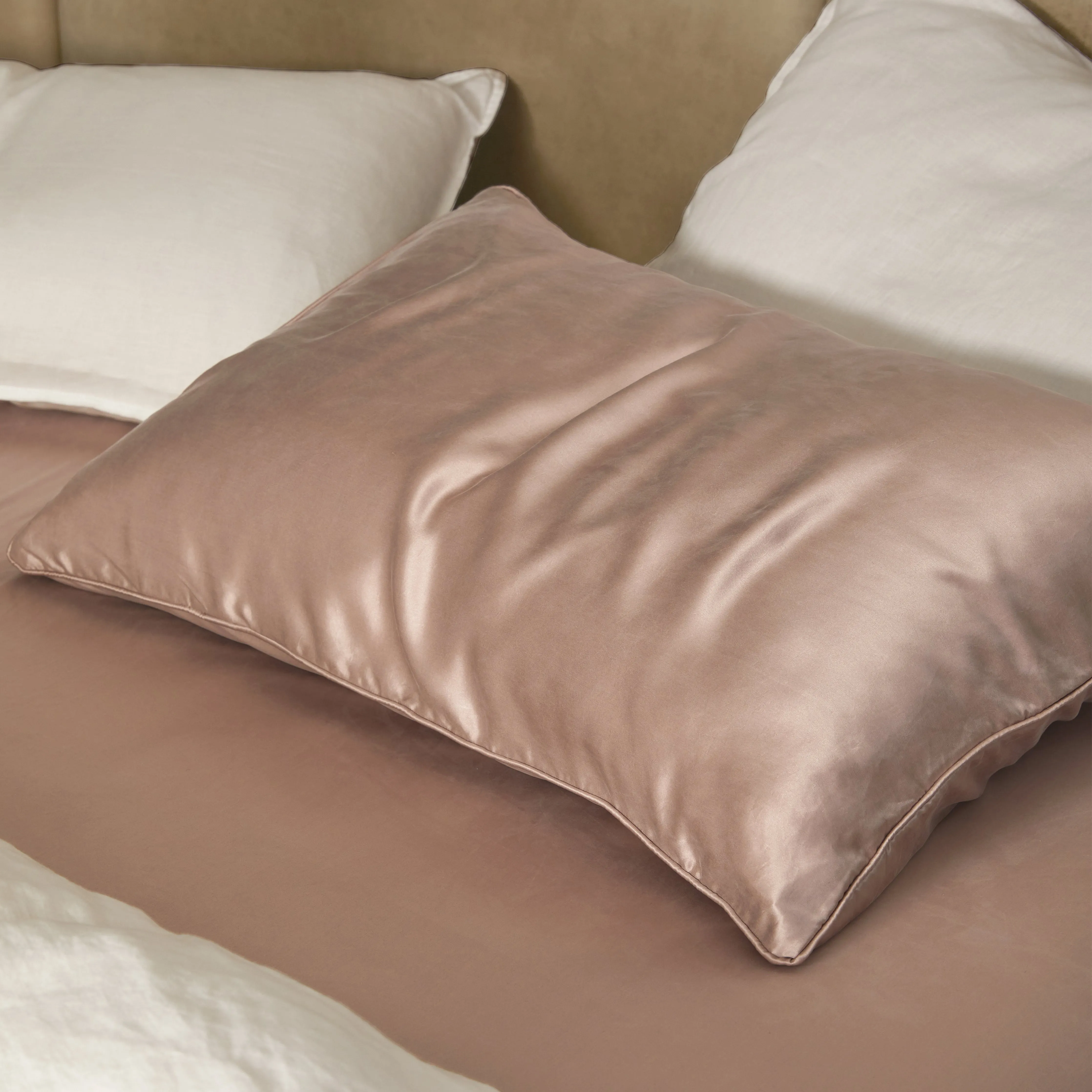 Fleur Silk - Beige Pillowcases