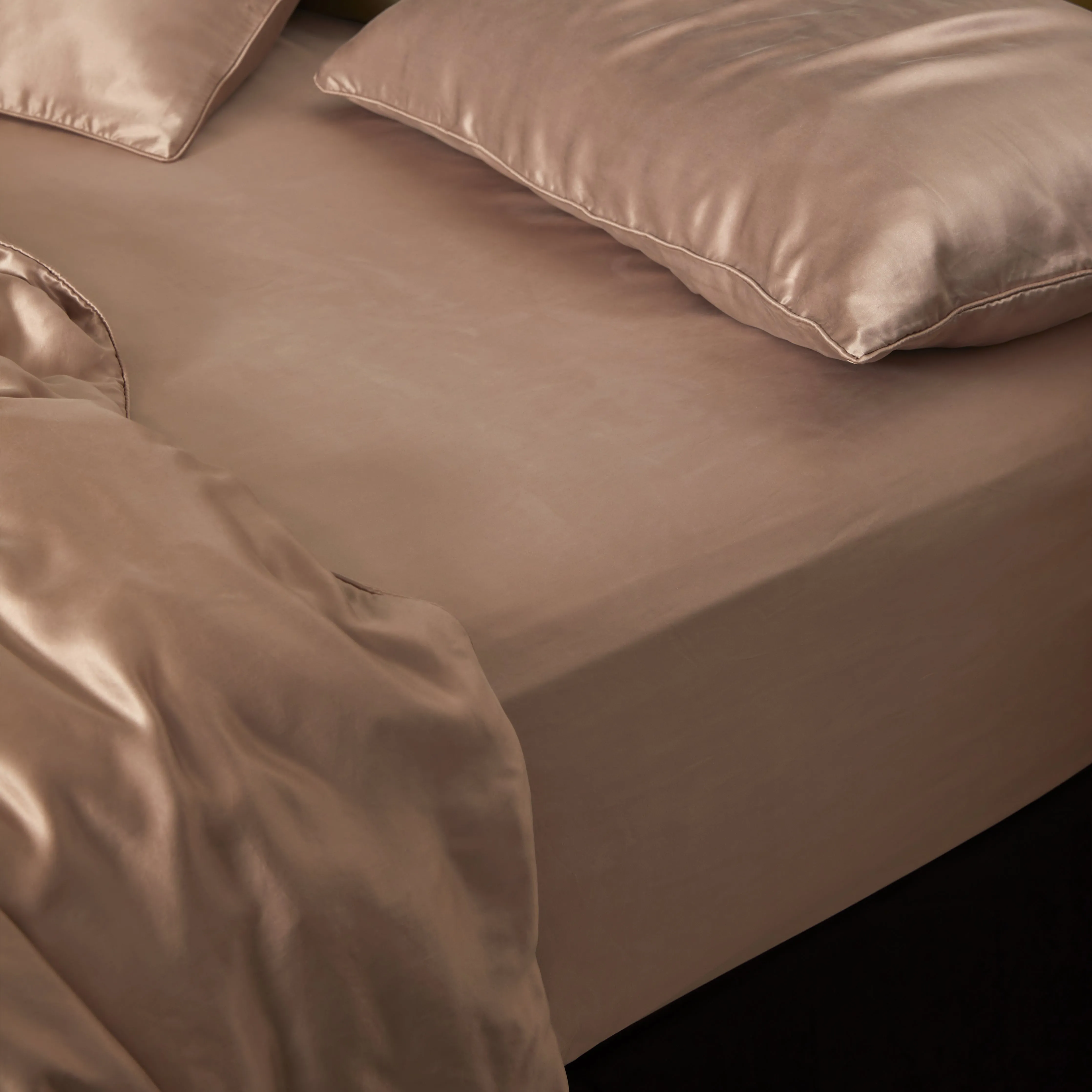 Fleur Silk - Beige Pillowcases