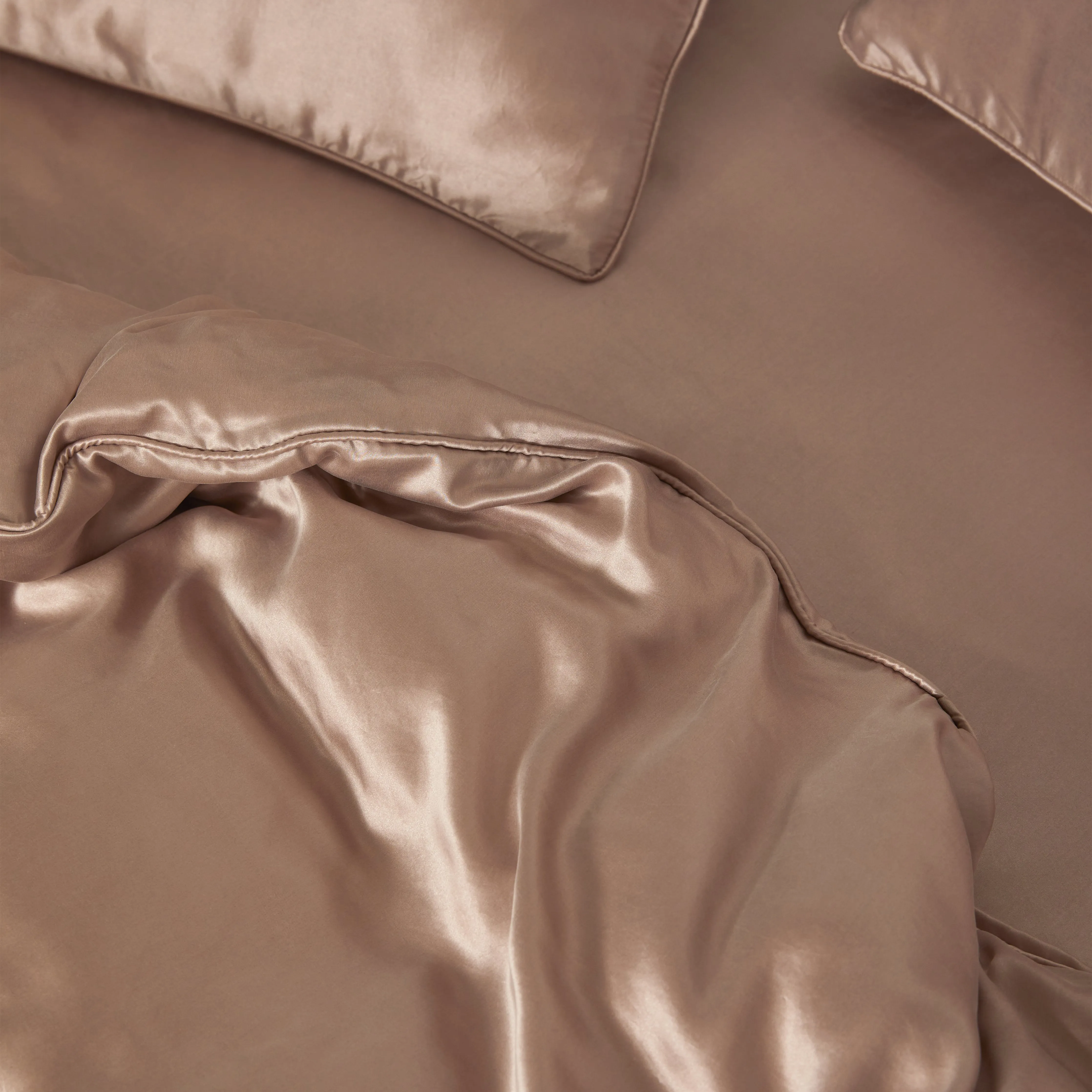 Fleur Silk - Beige Pillowcases