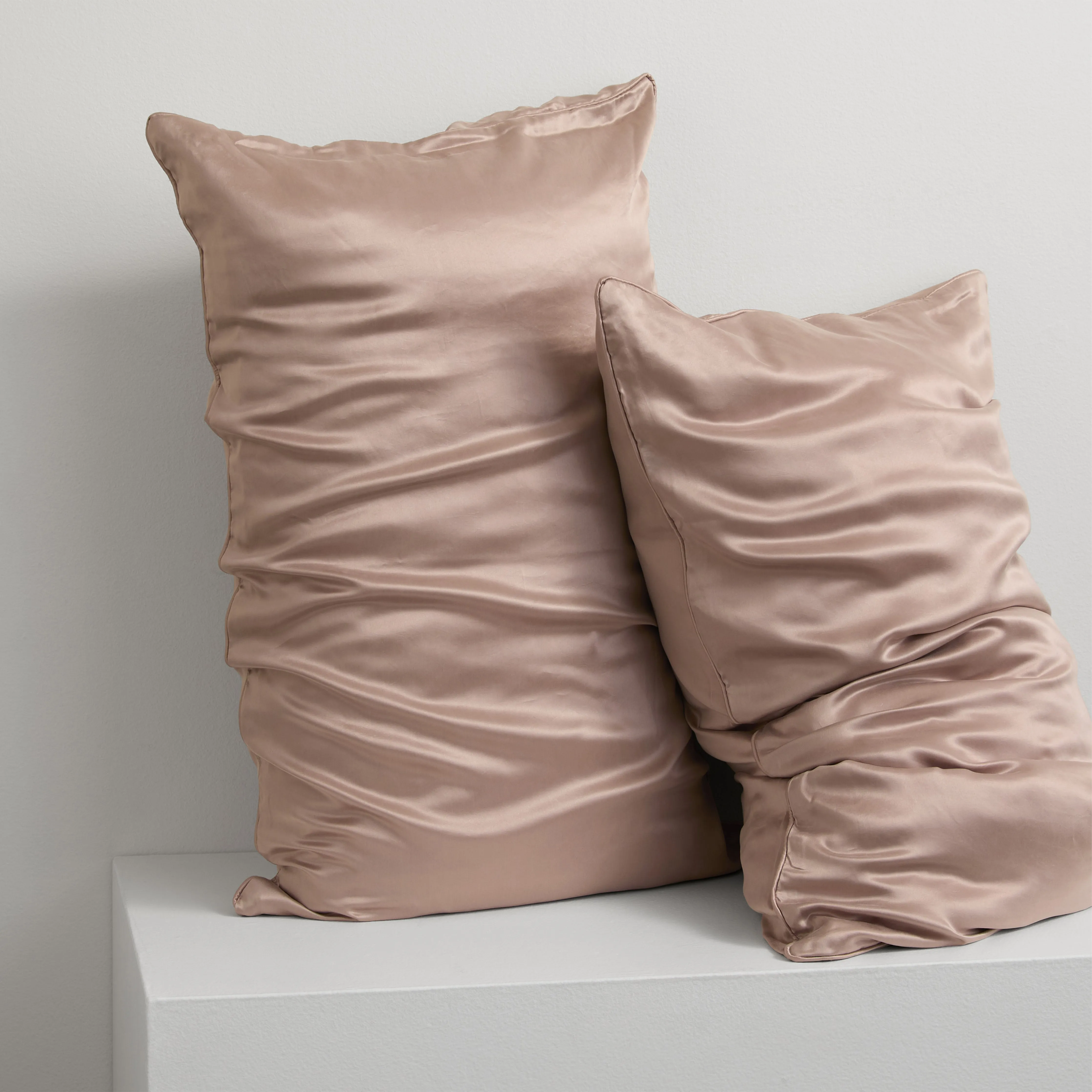 Fleur Silk - Beige Pillowcases