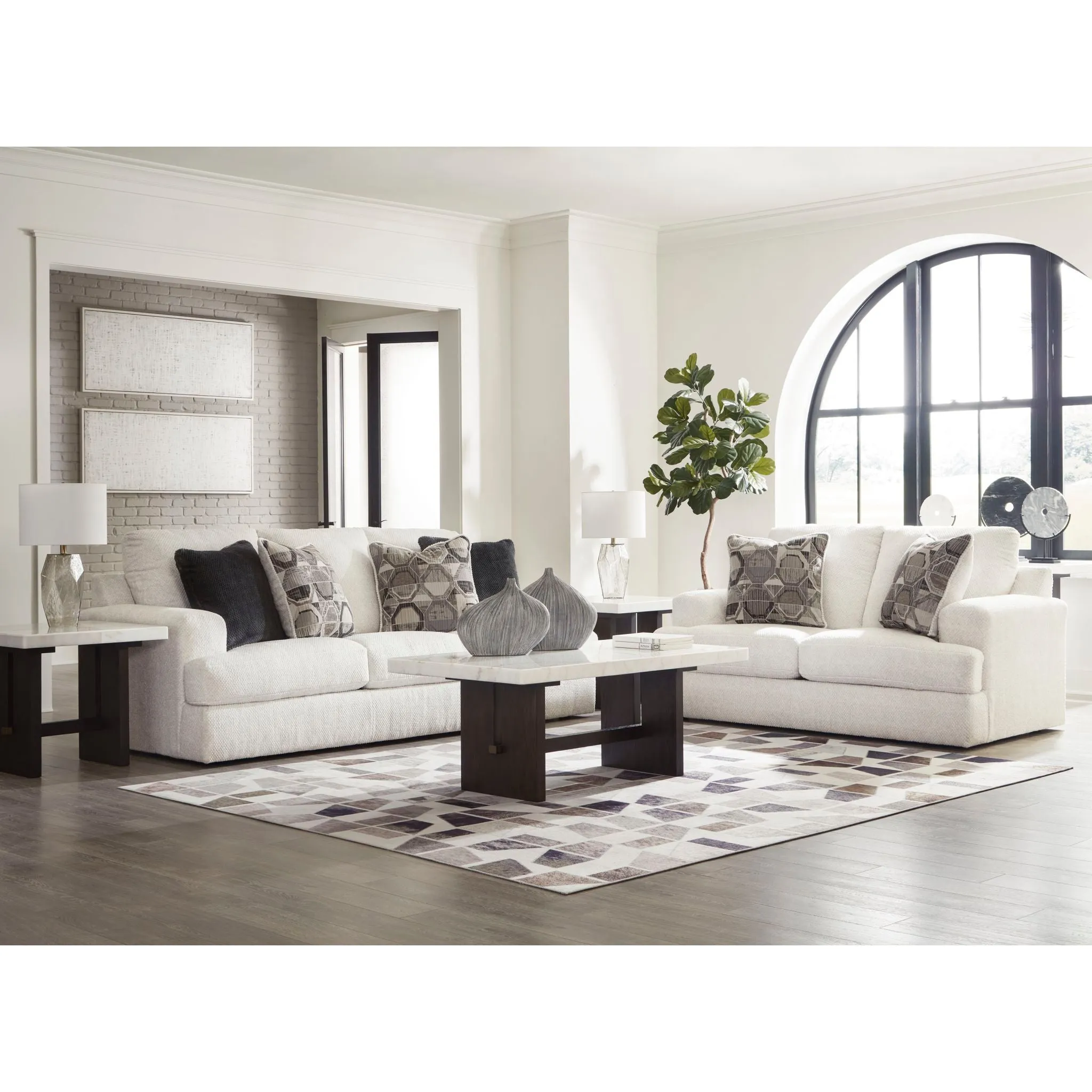 Karinne Loveseat