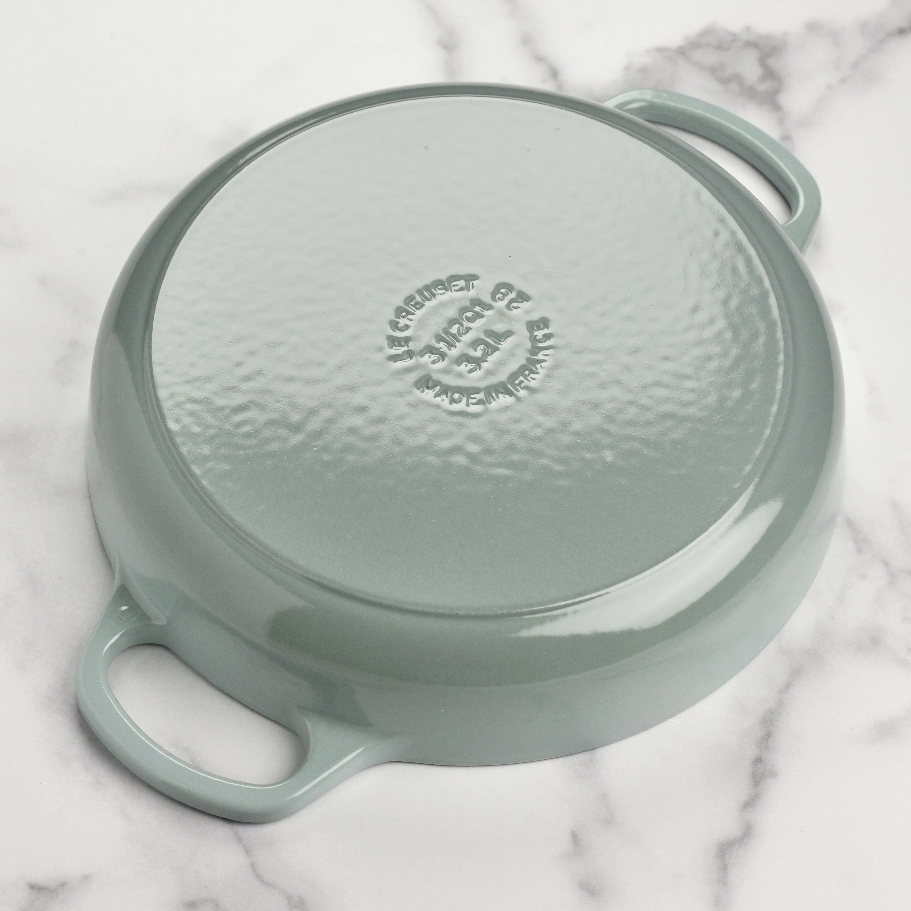 Le Creuset Signature Cast Iron 11" Sea Salt Everyday Pan